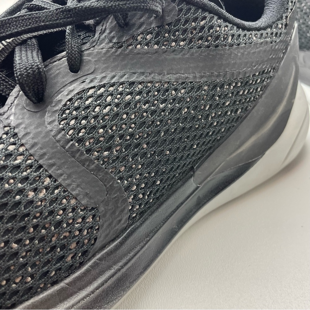 Lululemon Women's Blissfeel 2 Running Shoes Winter Size 9.5 - Picture 9 of 11